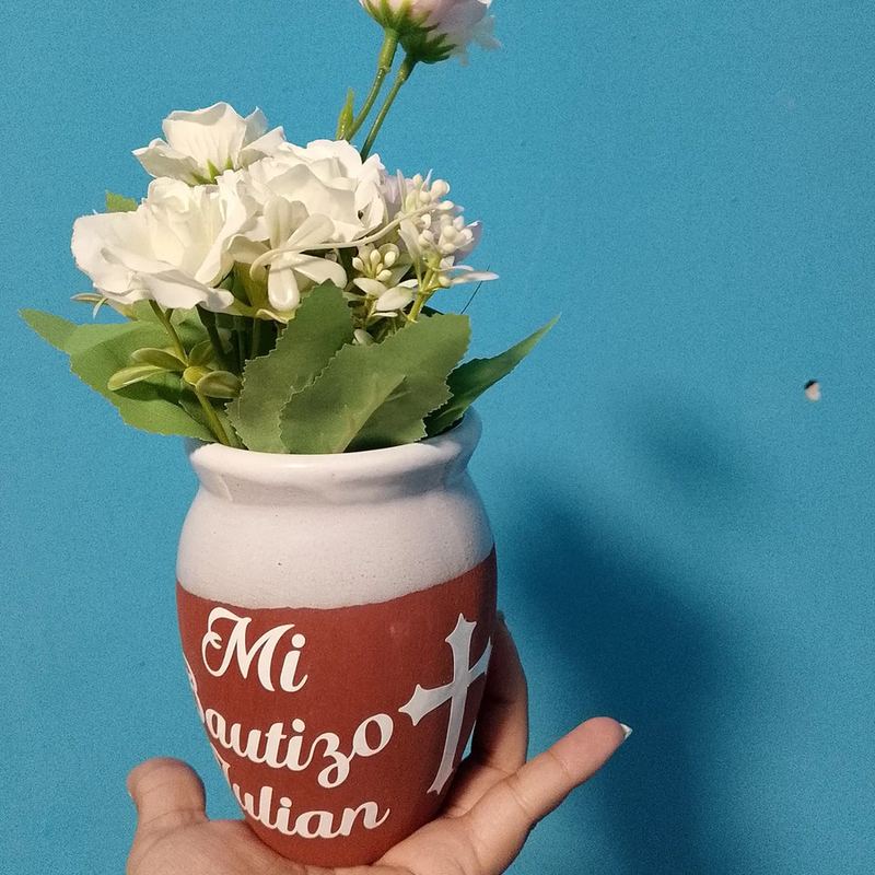 Cantaritos rotulados para un bautizo